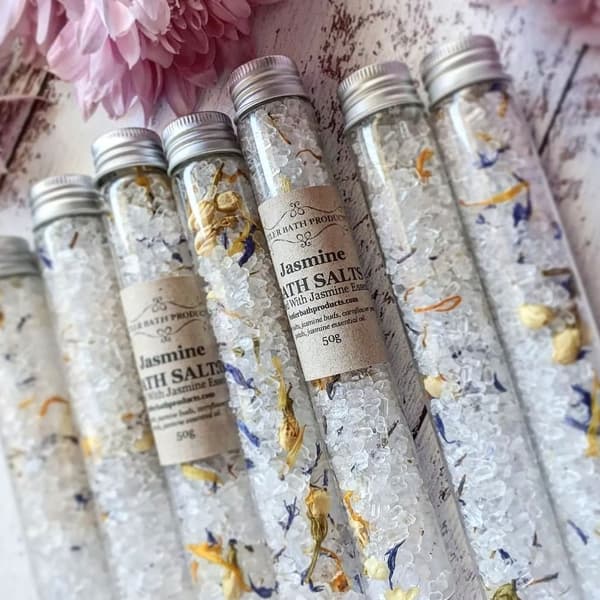 Birthday gifts in Melbourne deserve a scrumptious set of bath salts.