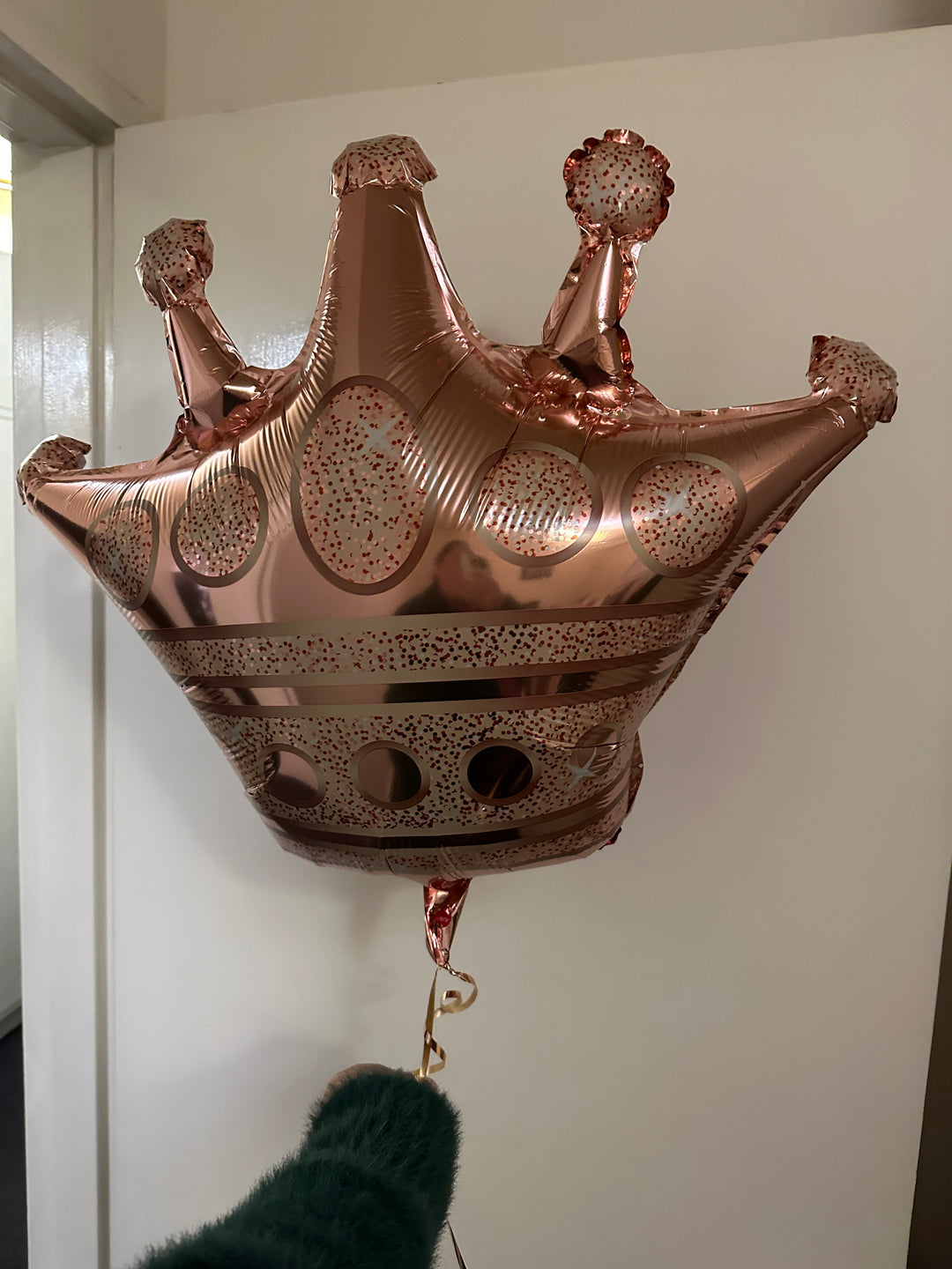 Helium Balloon - 58cm Gold Crown